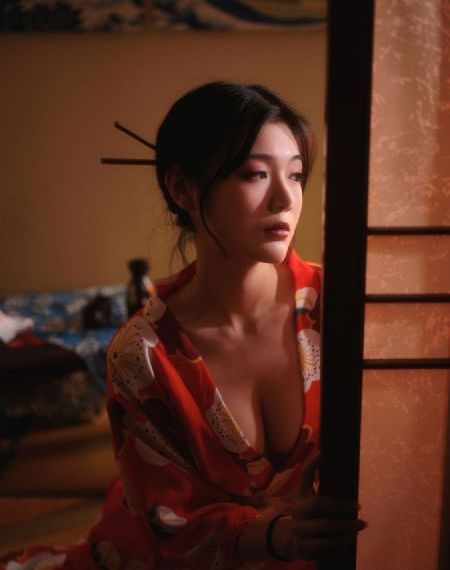 亚洲制服人妻_无删减在线播放