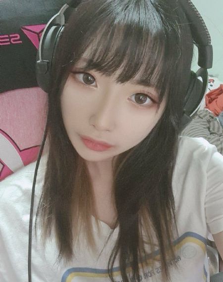 日女人的逼视频_1080免费观看韩国